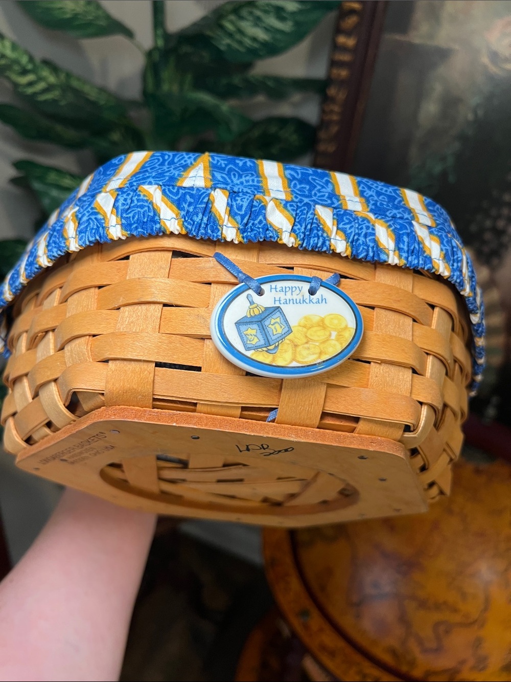 Longaberger Hanukkah Basket 2000 Wooden Star of David Lid Fabric Liner Protector